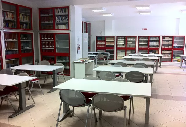 Questa immagine ha l'attributo alt vuoto; il nome del file è xunipa-scienze-politiche-_card.jpg.pagespeed.ic.Hw0eKG5R9A.webp